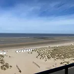 Apartment In With Sea Views