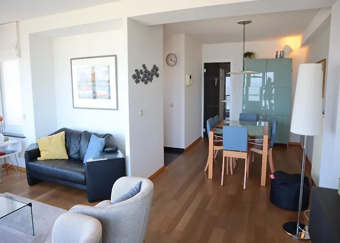 In With Sea Views Apartment